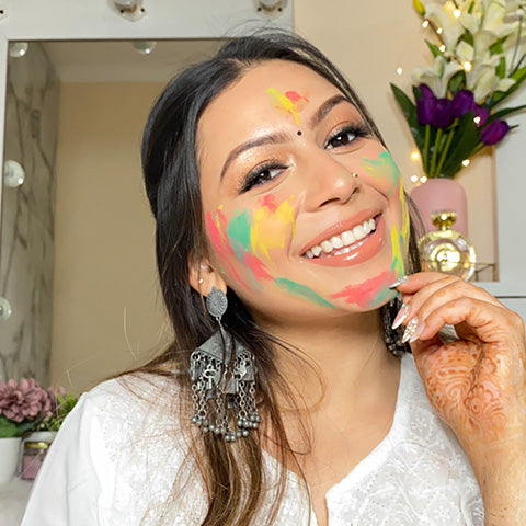 13 Thoughts Beauty Lovers Get During Holi – Faces Canada