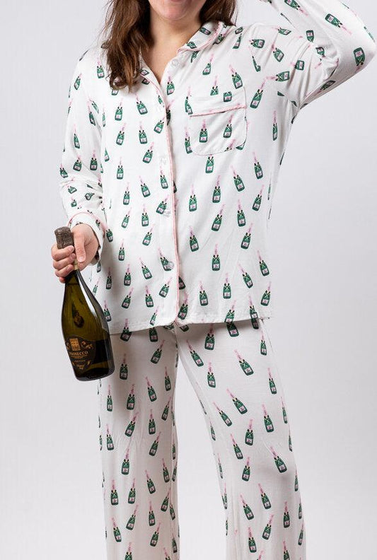 https://cdn.shopify.com/s/files/1/0474/1254/3646/files/champagne-pajama-pants-set-sorelle-gifts-1.jpg?v=1693875258&width=533