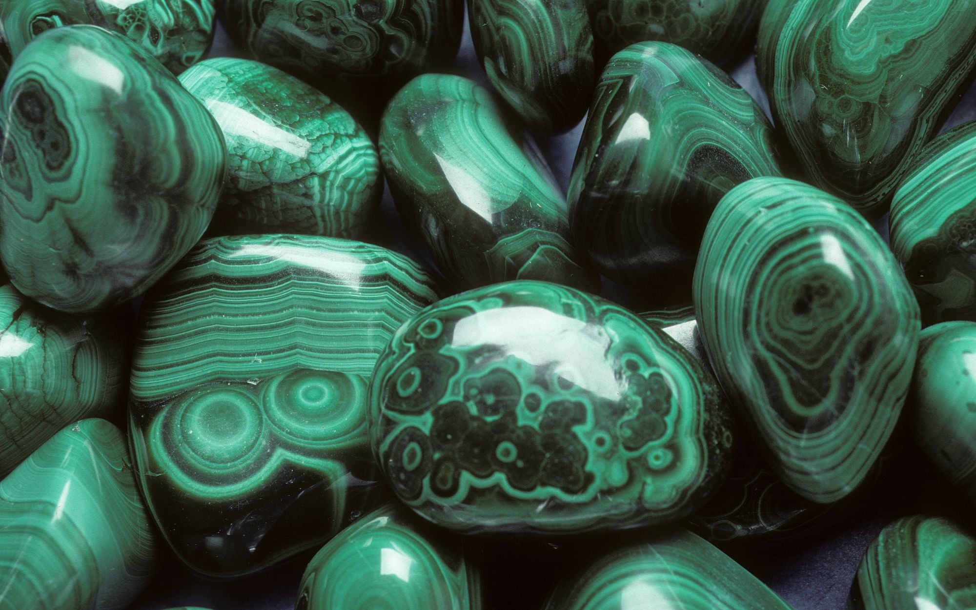 Combinazioni di cristalli di malachite