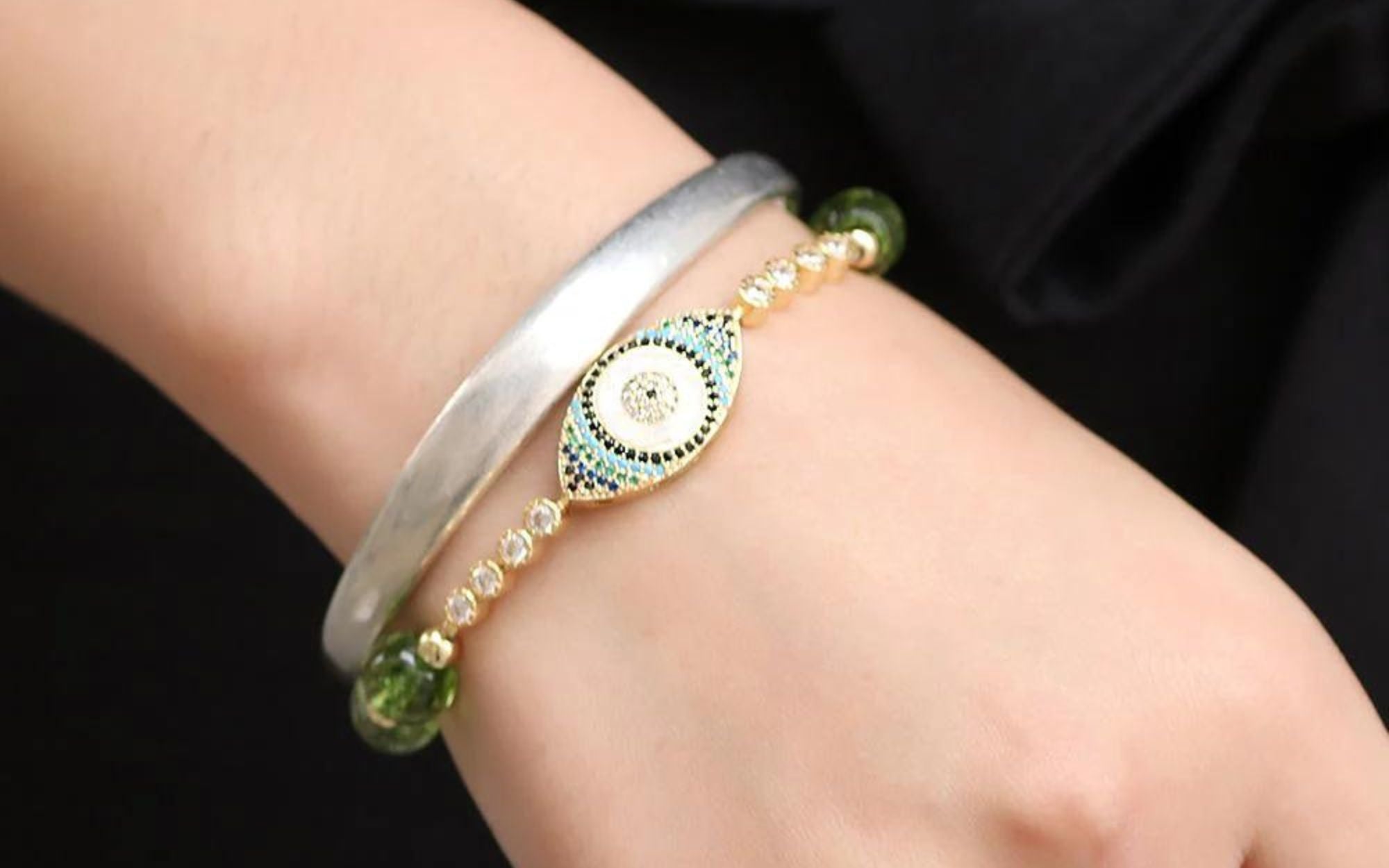 en que mano usar la pulsera de peridoto