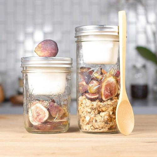 https://cdn.shopify.com/s/files/1/0474/2338/9856/products/kitchen-company-cuppow-bento-canning-jar-lunchbox-adaptor-713757602235-19594263265440_1600x.jpg?v=1604273041