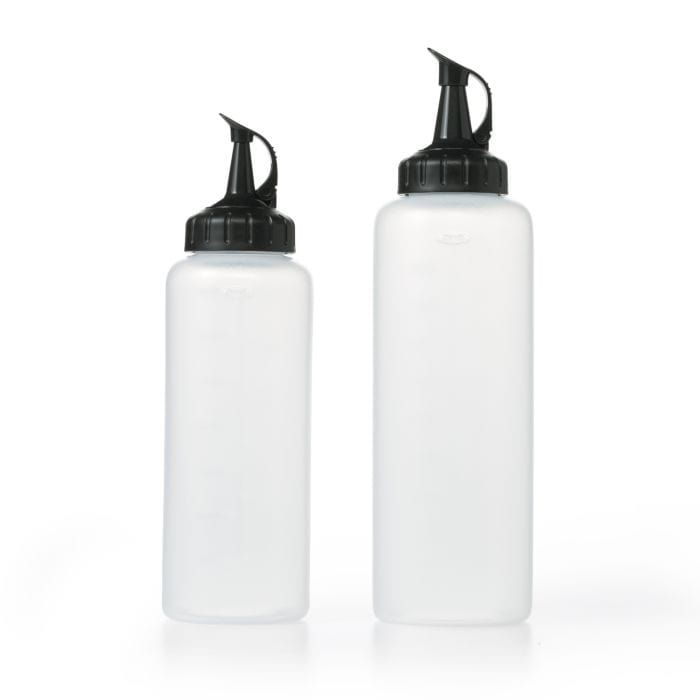 https://cdn.shopify.com/s/files/1/0474/2338/9856/products/oxo-oxo-chef-s-squeeze-bottles-2-piece-set-33474-28991566315680_1600x.jpg?v=1628071397