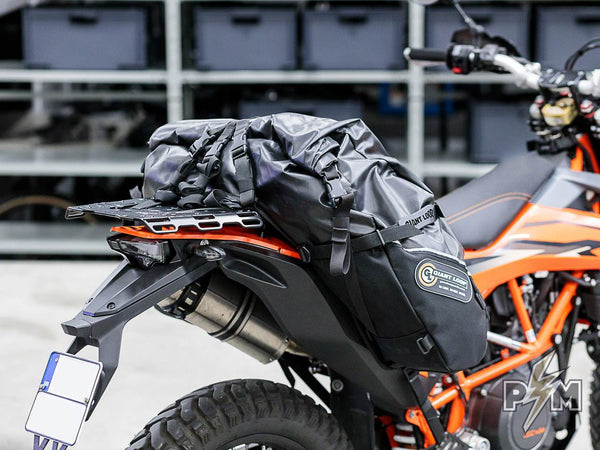 Perun moto KTM 690 Luggage rack, Extension plate and Heel guards with Giant Loop Great Basin - 7