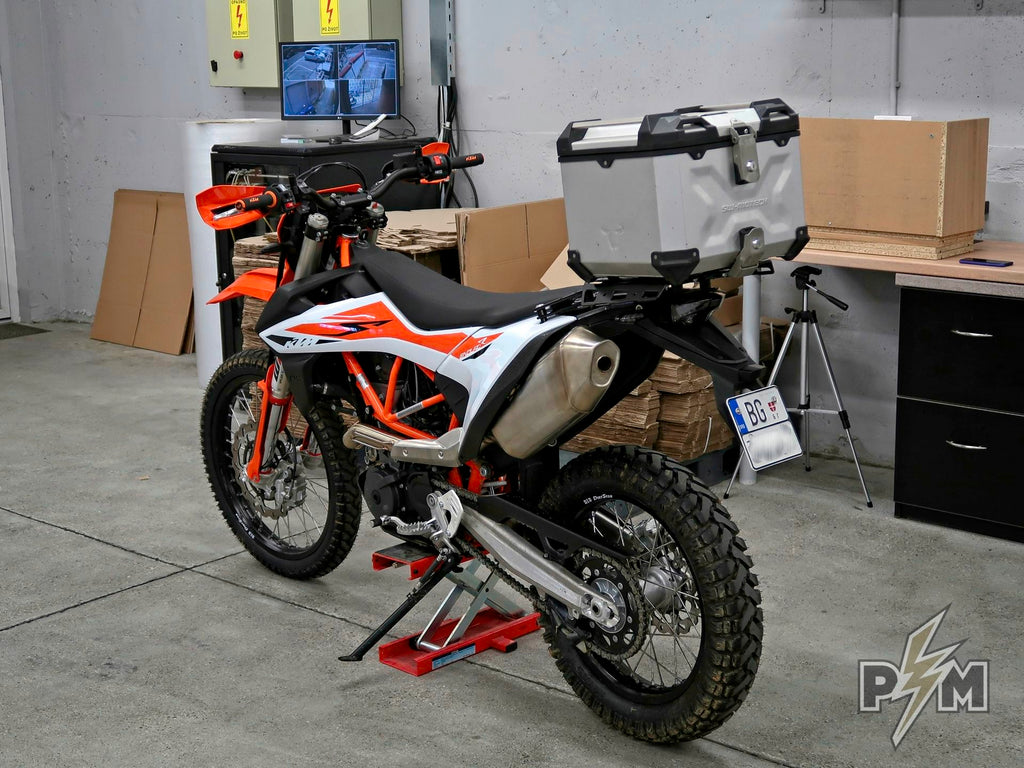 SW-Motech Trax 38l Top case on 2019 KTM 690 Enduro - Perunmoto