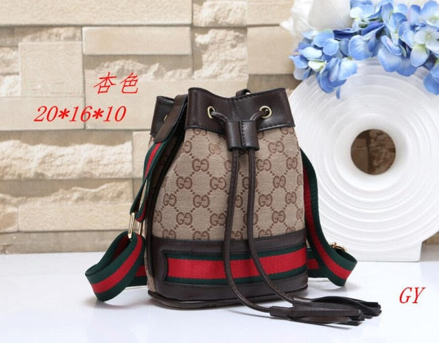 Gucci Pouch Bag Buck Stock