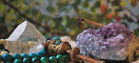 using crystals in yoga and meditation 