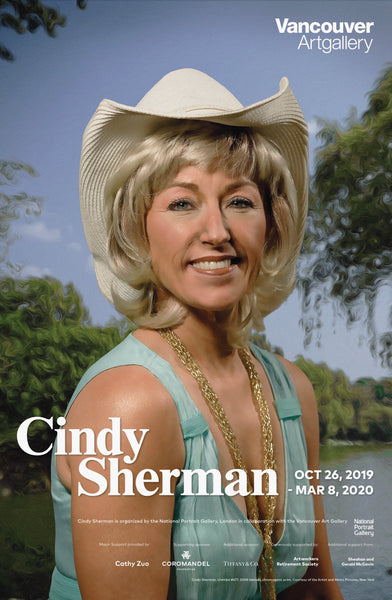 Poster CindySherman Final 3 Grande ?v=1570744035