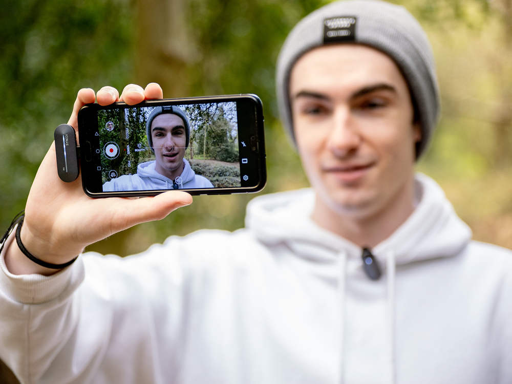 Use el micrófono inalámbrico SYNCO P1 para vlogs de iPhone