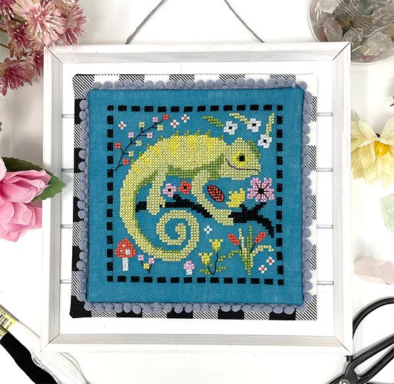 Cute chameleon cross stitch