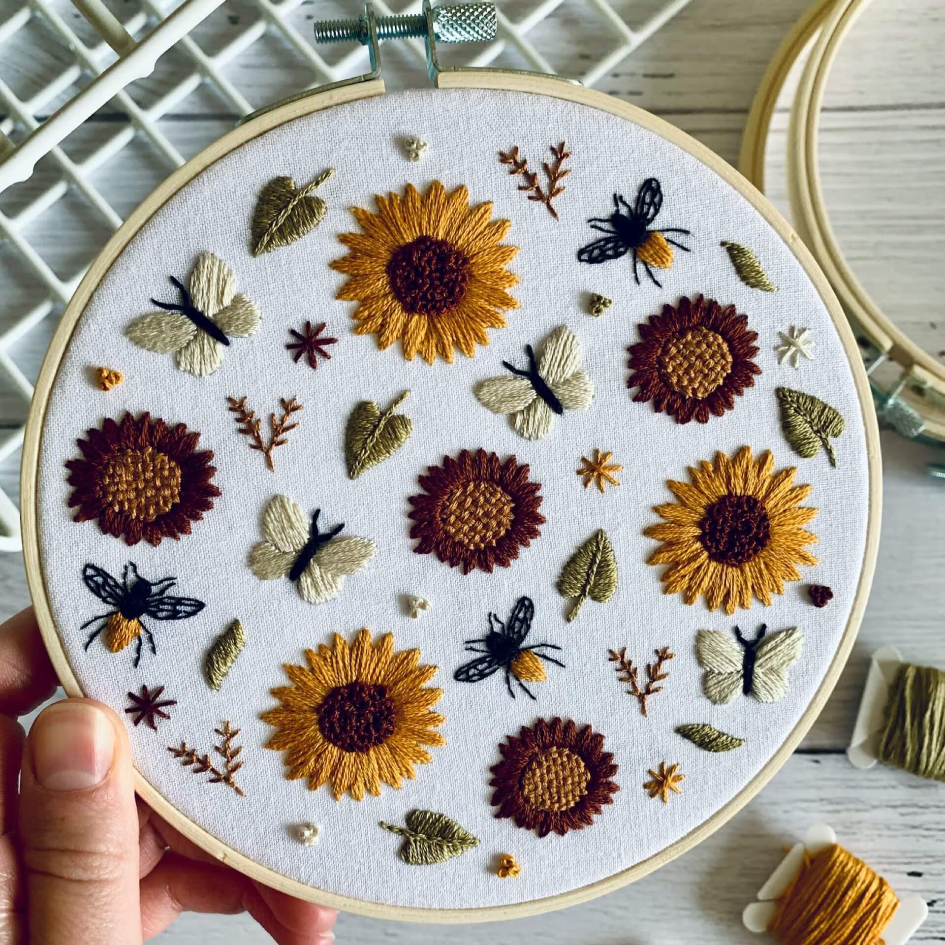 Rose Stitch Art sunflowers embroidery kit