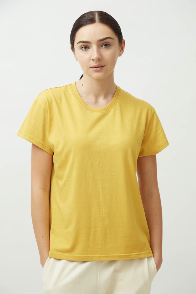 Yellow round neck t-shirt in 100% organic cotton | Buy online | Saltpetre