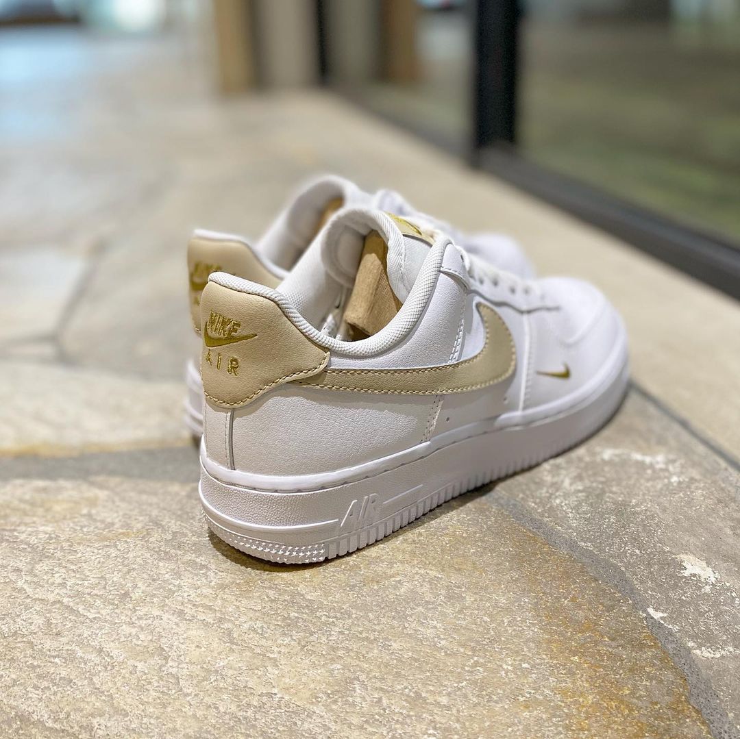 NIKE エアフォース1 エッセンシャル CZ0270-105 | draoliviaqueiroga