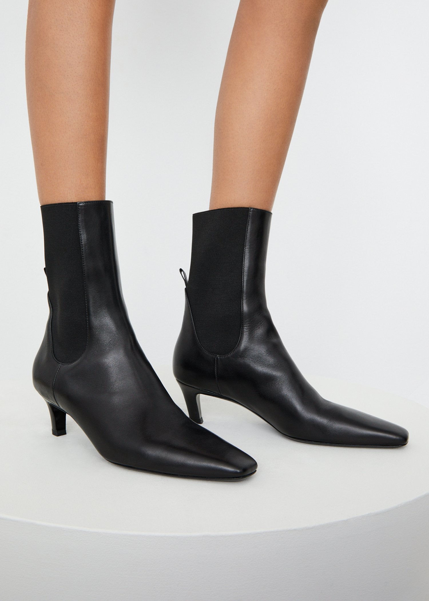 The Mid Heel Boot – Totême