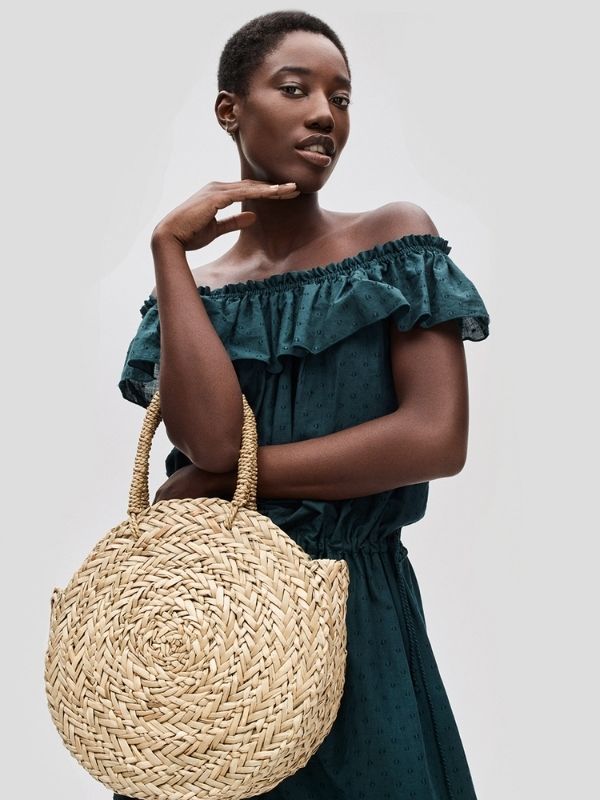 accessories and style of straw bags