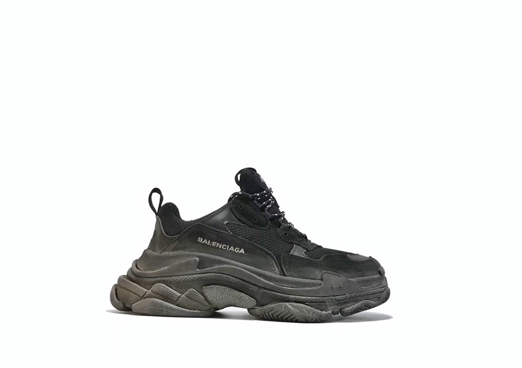 triple s triple black