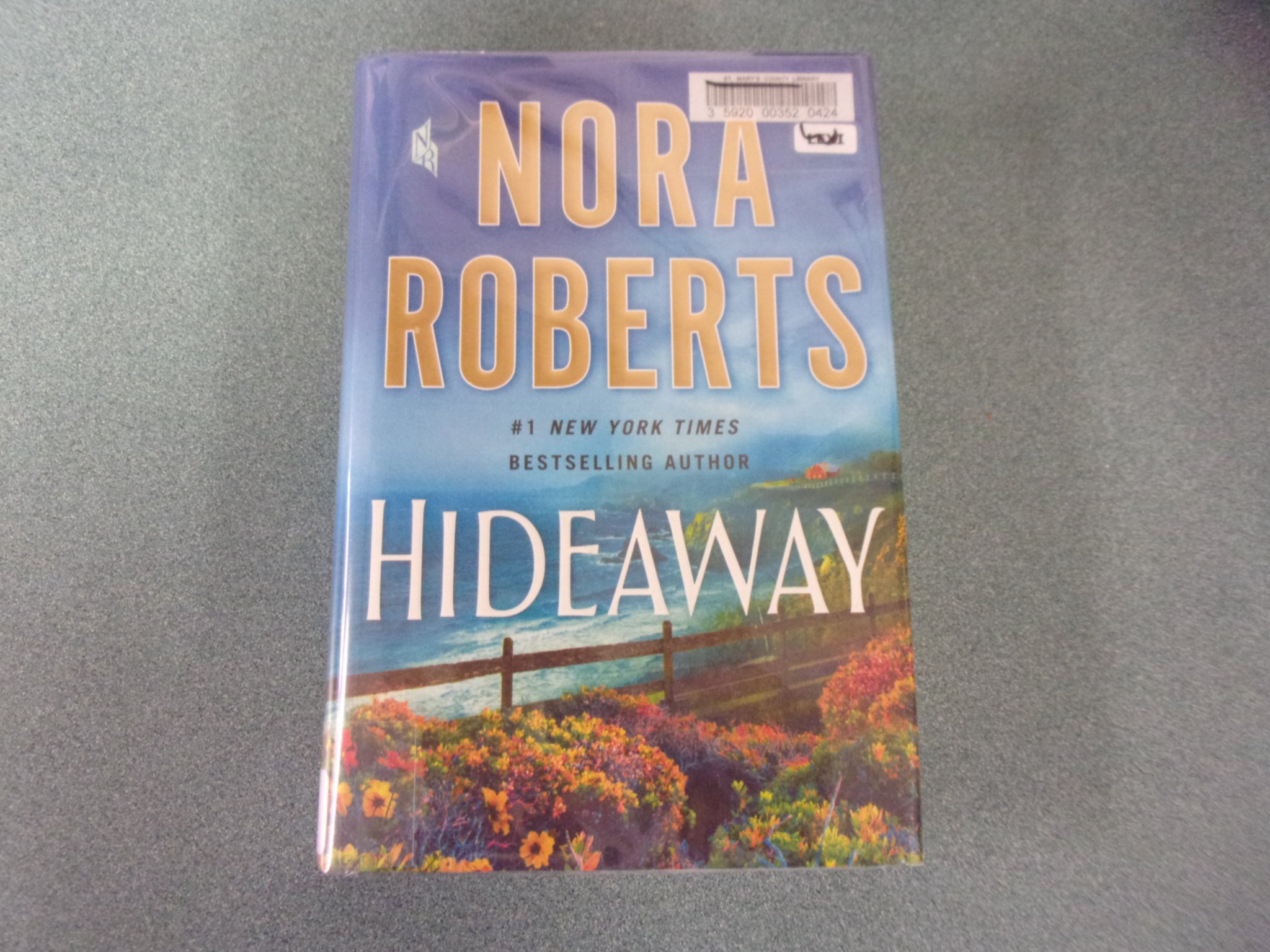 hideaway book nora roberts