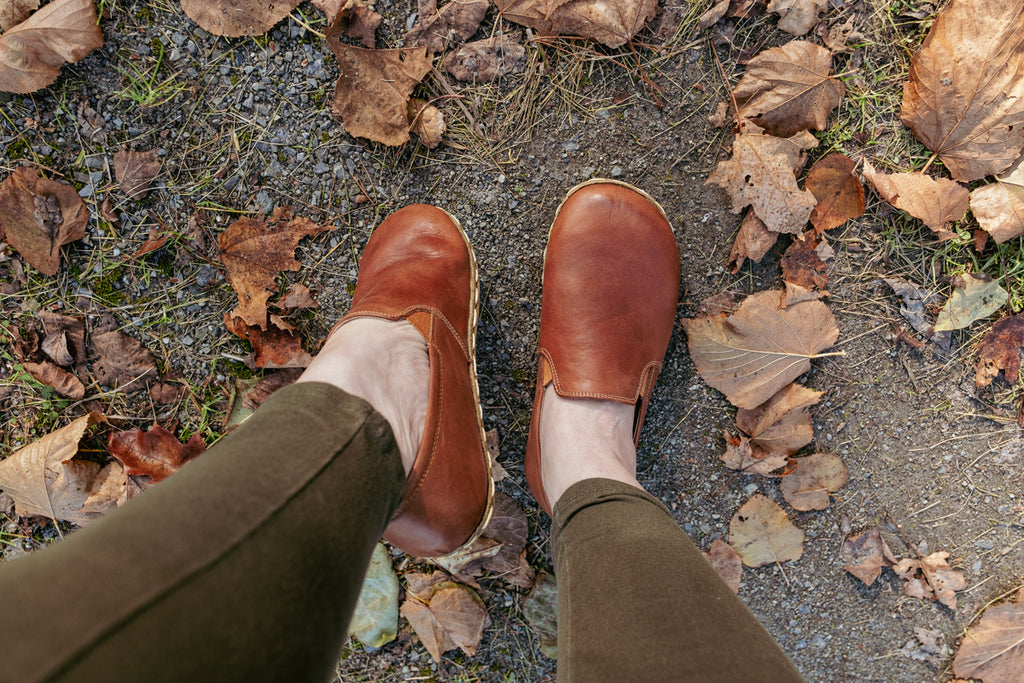 women's wide yemeni minimalist earthing shoes