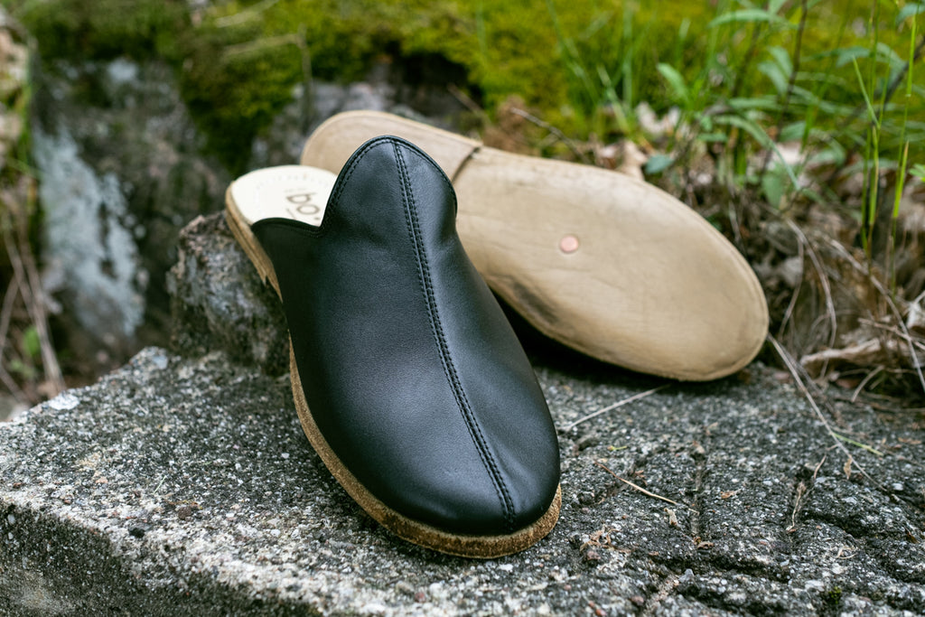 Men's Mules Shoes European in design slip-on shoes are an urban classic