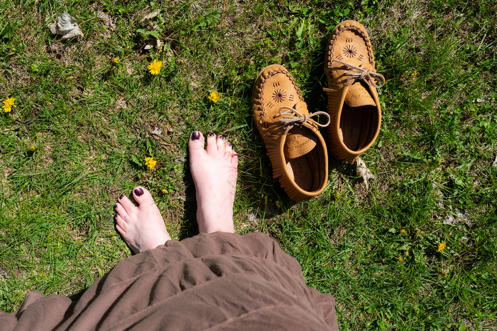 Earthing is when you touch the earth barefoot and absorb elections into your body.