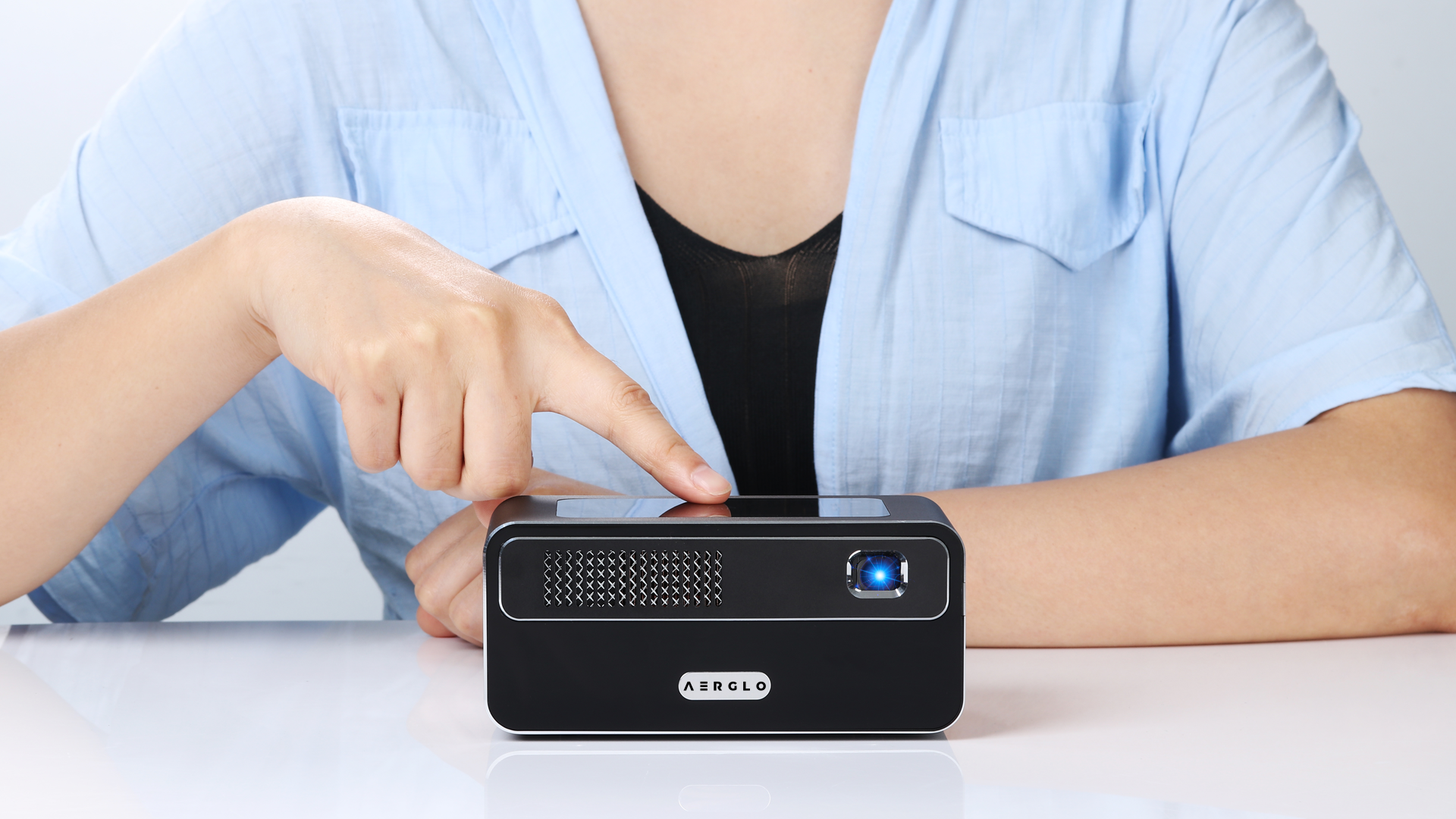 Aerglo Muzro Mini Smart Projector - Touch control