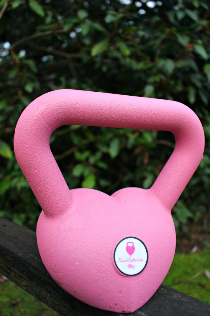 Kettlebell workout tips via @agirlsgottaspa