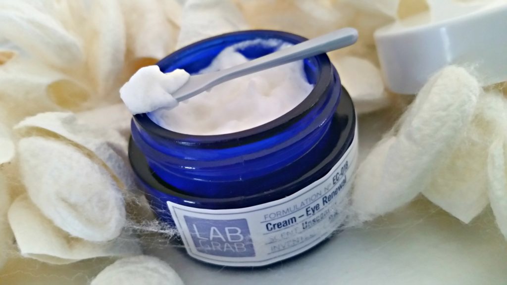 @skincarebysilk's Lab Grab eye cream via @agirlsgottaspa
