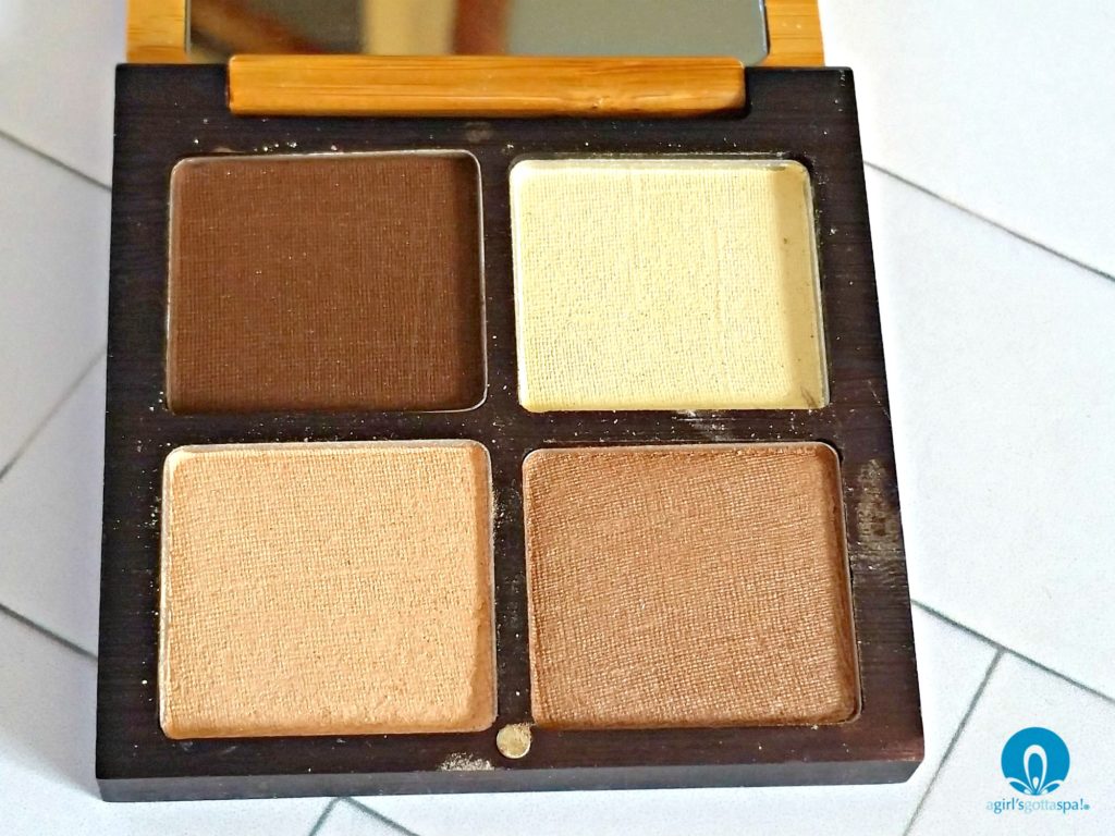 Organic eye shadow from The Organic Skin Co review via @agirlsgottaspa