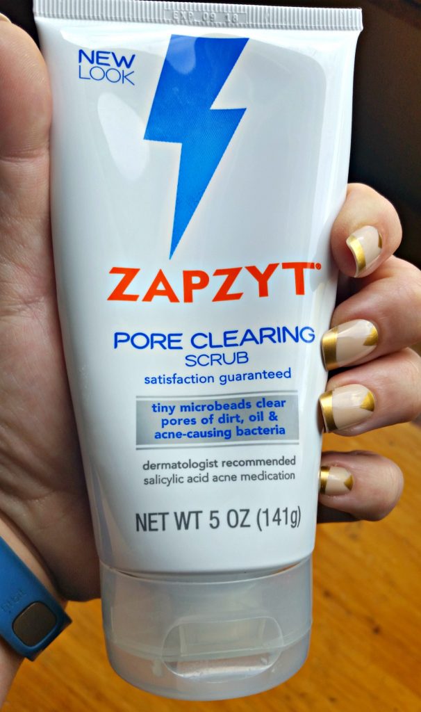 If you are looking for a zit removal solution and one that is fast - check out @agirlsgottaspa's review of @zapzyt #ad