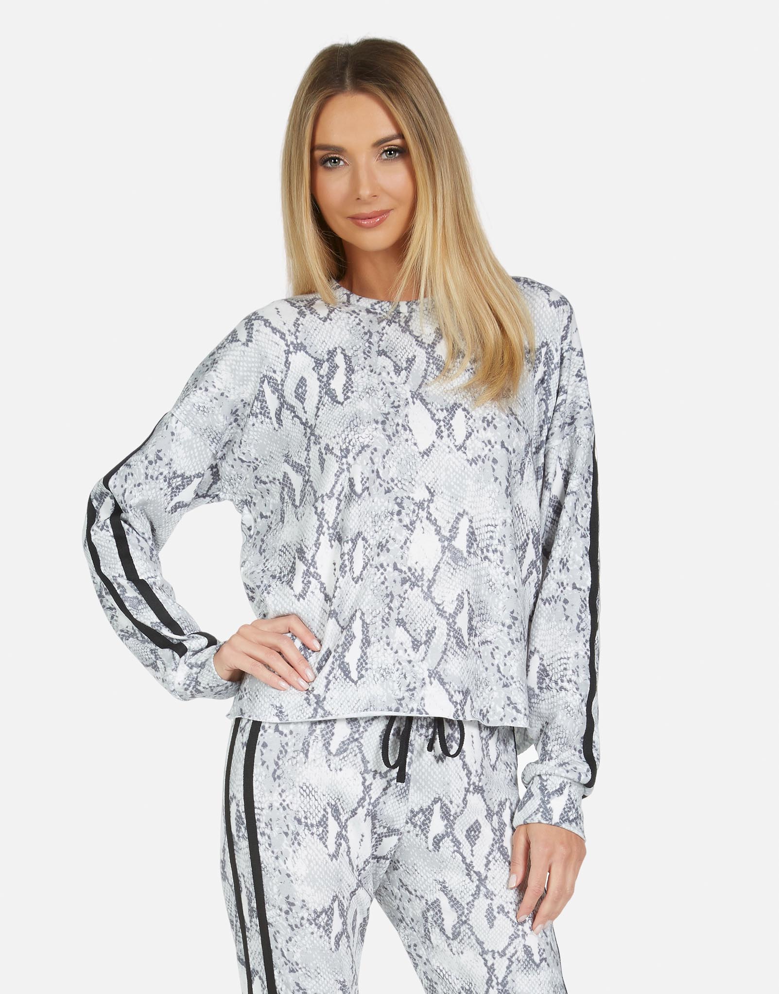 Brisbane LE Grey Snake Pullover - Grey Snake L