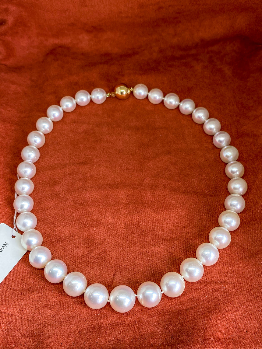 White, Gold and Black South Sea Pearl Strand – Pearls Atelier