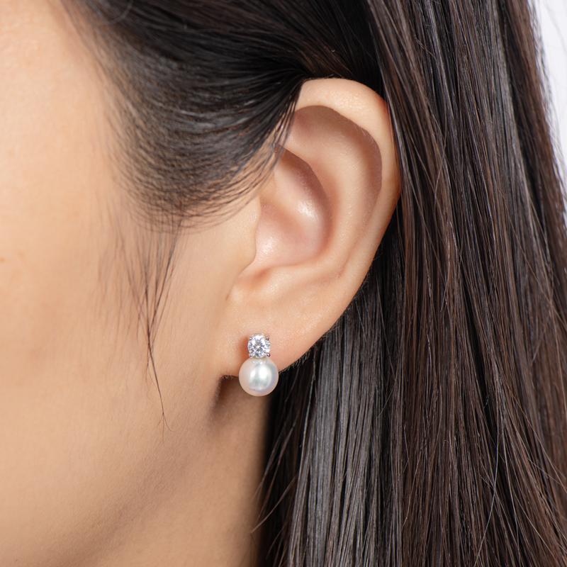 Classice Geniune Freshwater Pearl Stud Earring