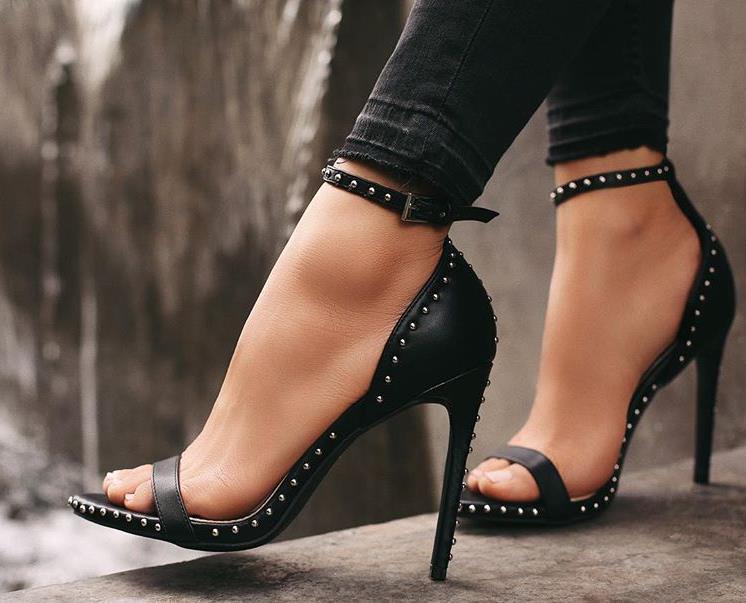 Rivets Ankle Strap Women Fashion Peep Toe Sandals High Heels Sho