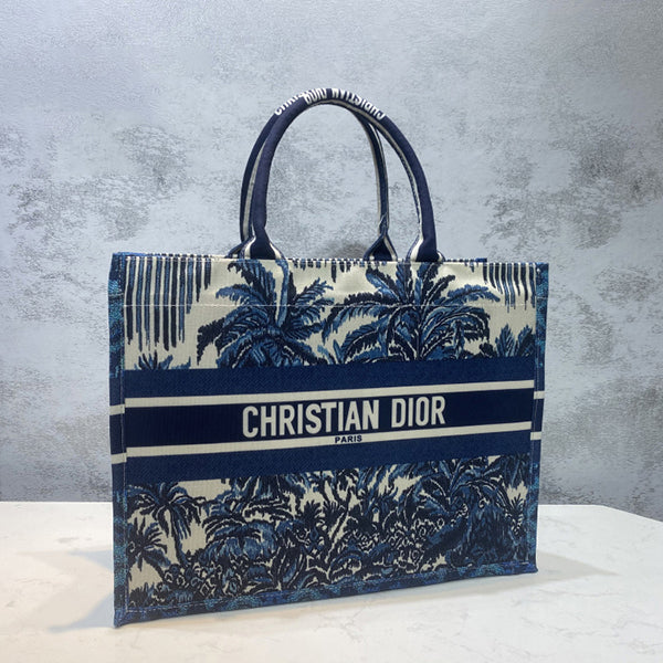 Dior New Versatile Shoulder Bag Popular Design Fashion Portable Tote Bag