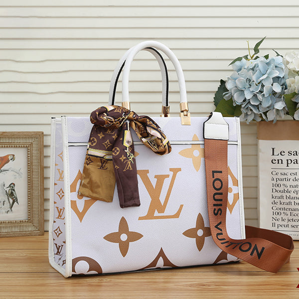 Louis vuitton LV New fashion handbag High quality shoulder bag Retro trend Versatile messenger bag