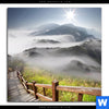 Poster Holztreppe Auf Berg Mit Wolken Quadrat Motivvorschau