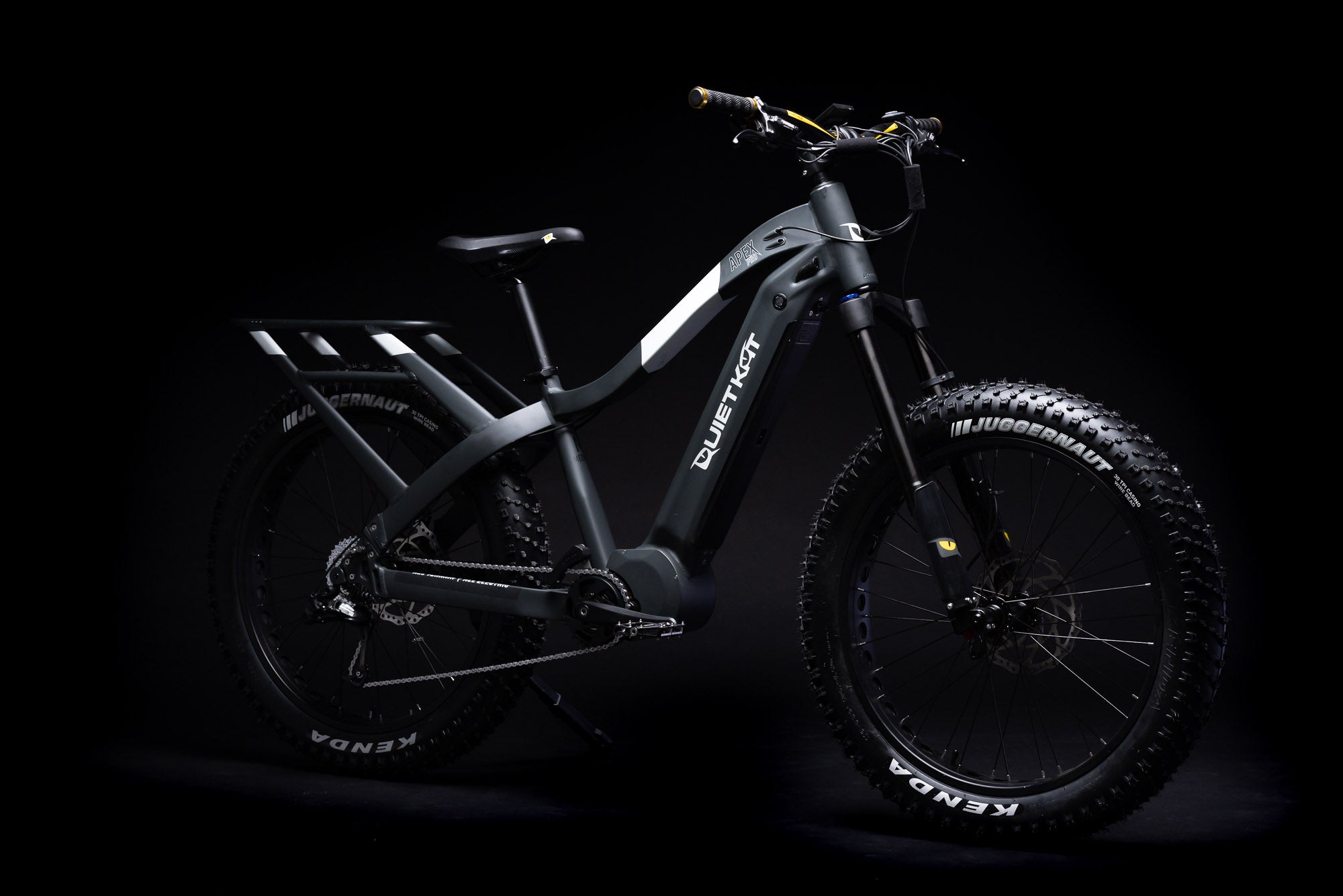 Robust Frame | The heavy-duty frame and rack system make the Apex the most capable utility eBike out there.