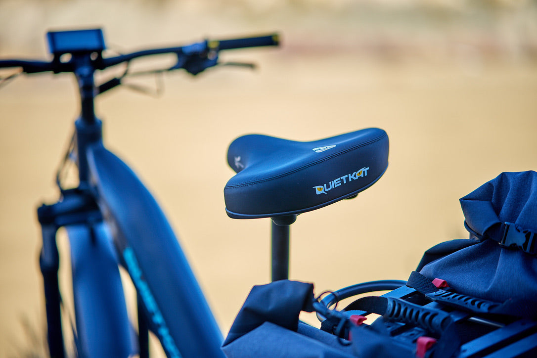 Simple Assembly | Replacing the original saddle with the comfort saddle accessory is a straightforward process, making it easy to install onto the seatpost.