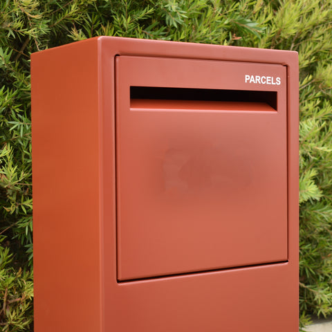 manor red parcel box