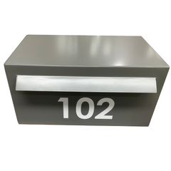 ultimo letterbox head monument vinyl white number 102