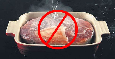 proibido descongelar carne com agua quente