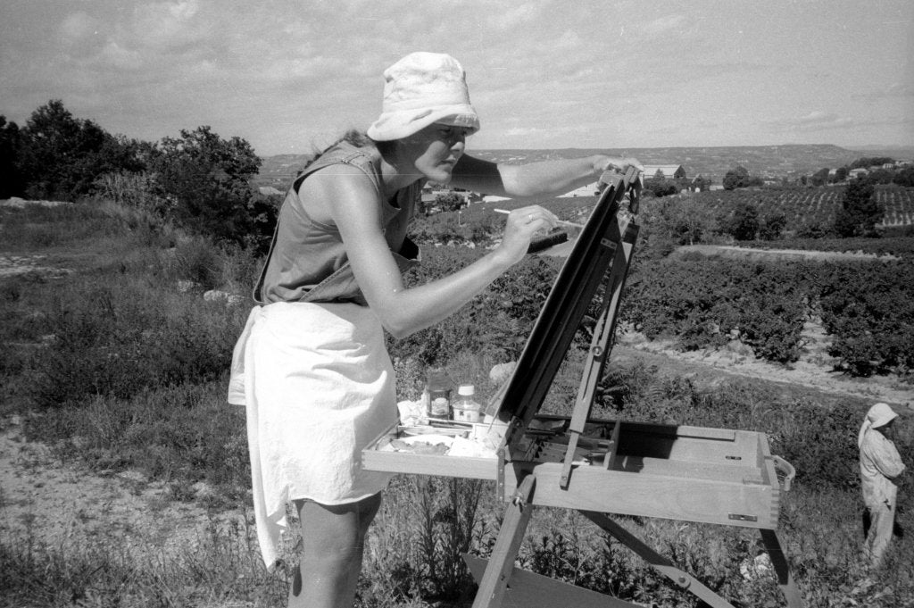 Photograph of Joanne Short painting in Provence