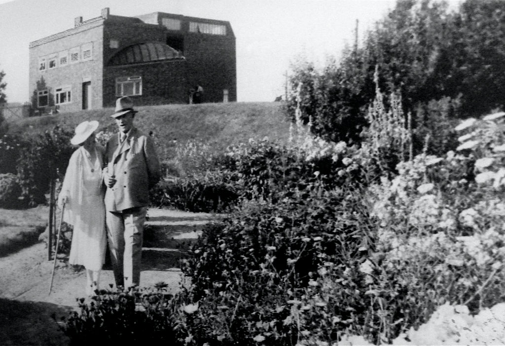 photograph of Emil Nolde and his wife at Seebüll