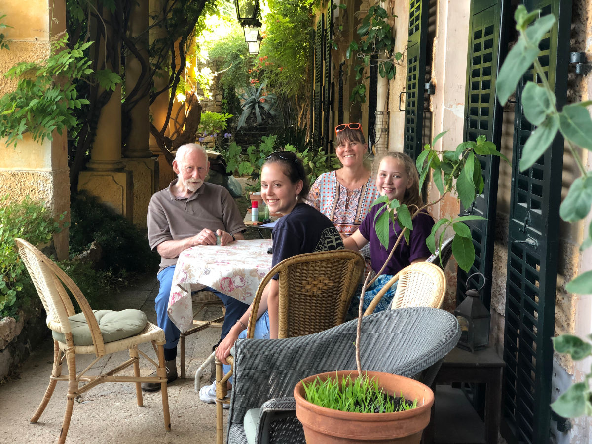 william Waterfield at the Clos du Peyronnet with the Dyer family