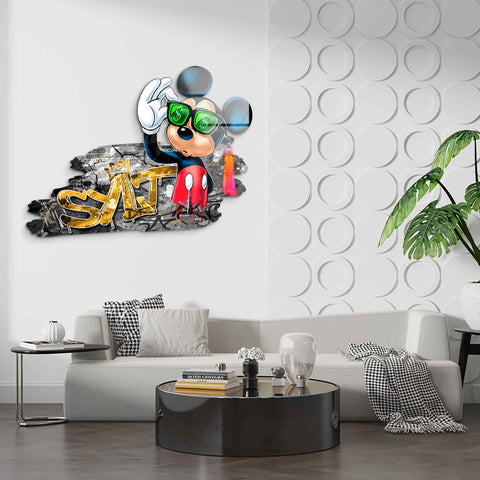 Free-form mural by ArtMind with Mickey as King of Sylt