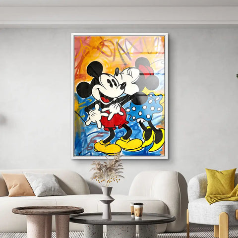 Mural with Minnie and Mickey in love
