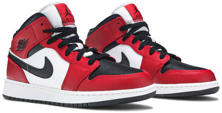 air jordan mid gs chicago black toe