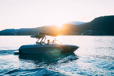 When is the best time to buy a boat?