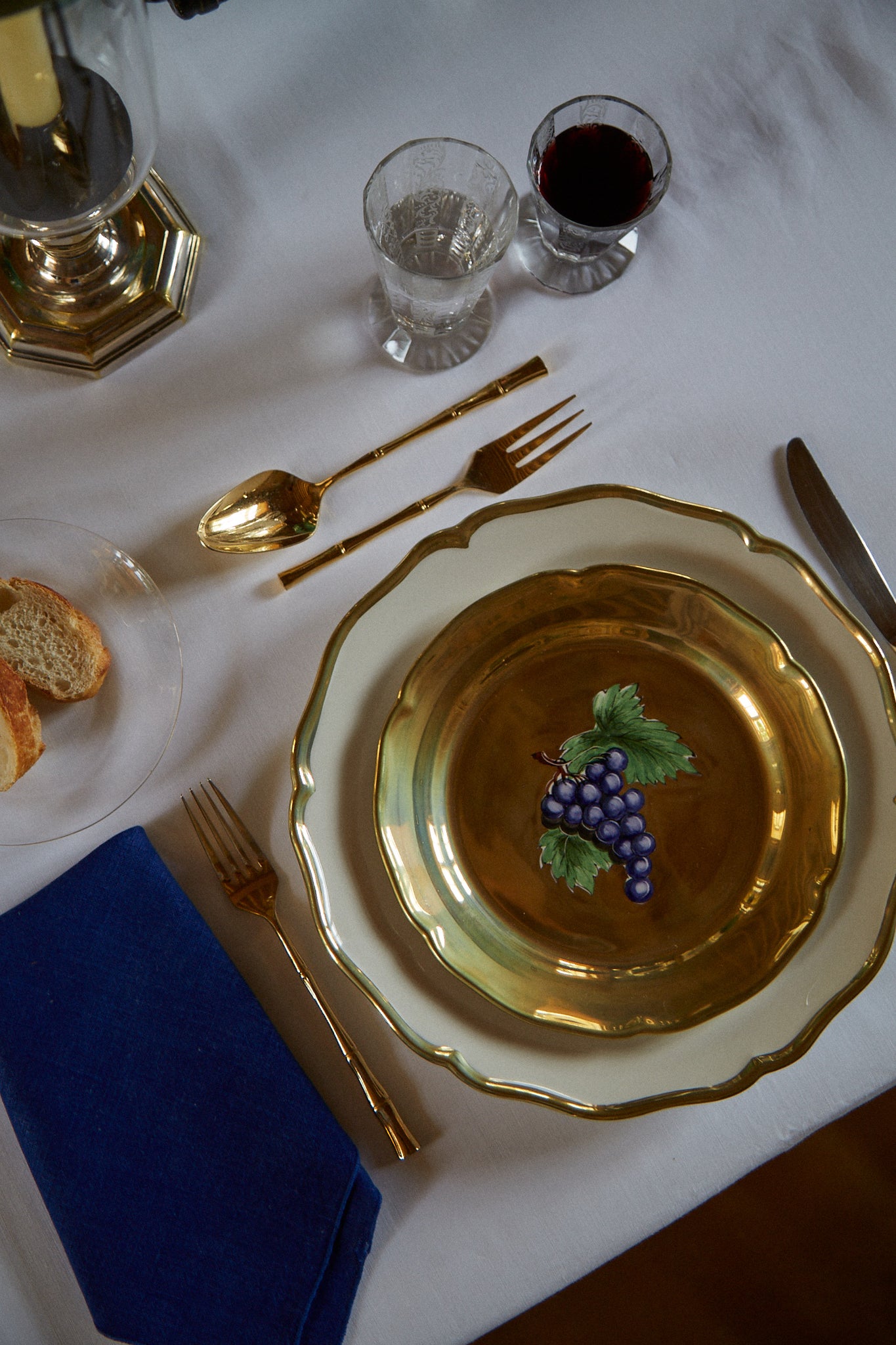 Frutta Gold table setting