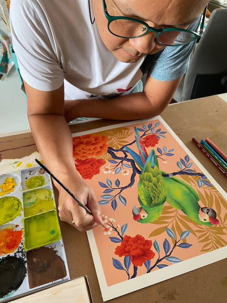 Chris Chun painting macaws