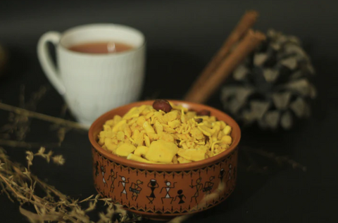A bowl of Khatta Meetha mix